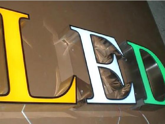 永仁介绍LED招牌的基础知识。